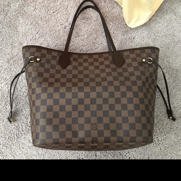 Louis Vuitton Handbags - LV MM Neverfull